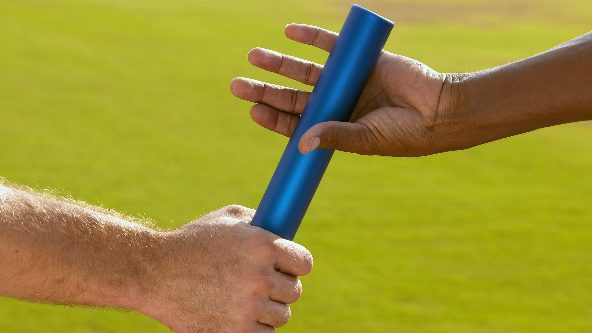 开云电竞赛事-巴萨推进买断英超神锋！但1400万薪资得降，他愿意？，巴萨卖掉的巨星